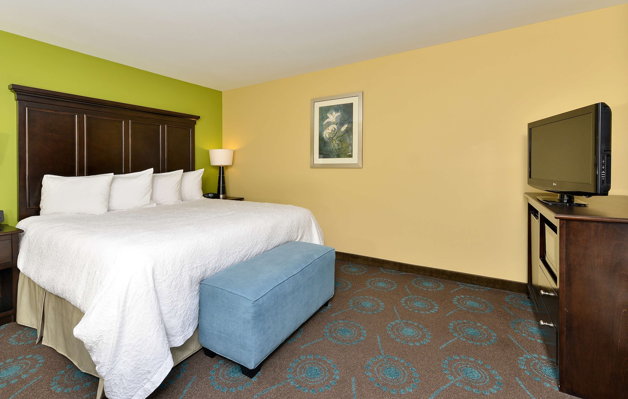 hampton inn iowa city university area