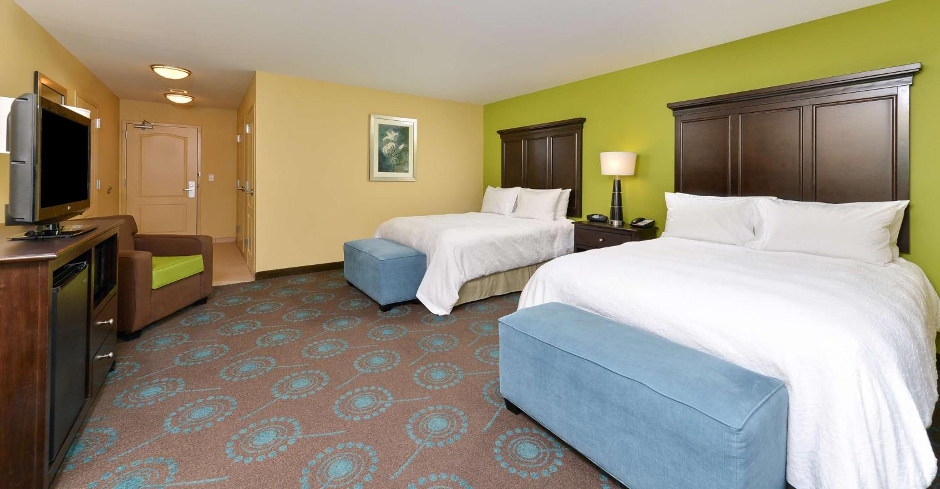 hampton inn iowa city university area