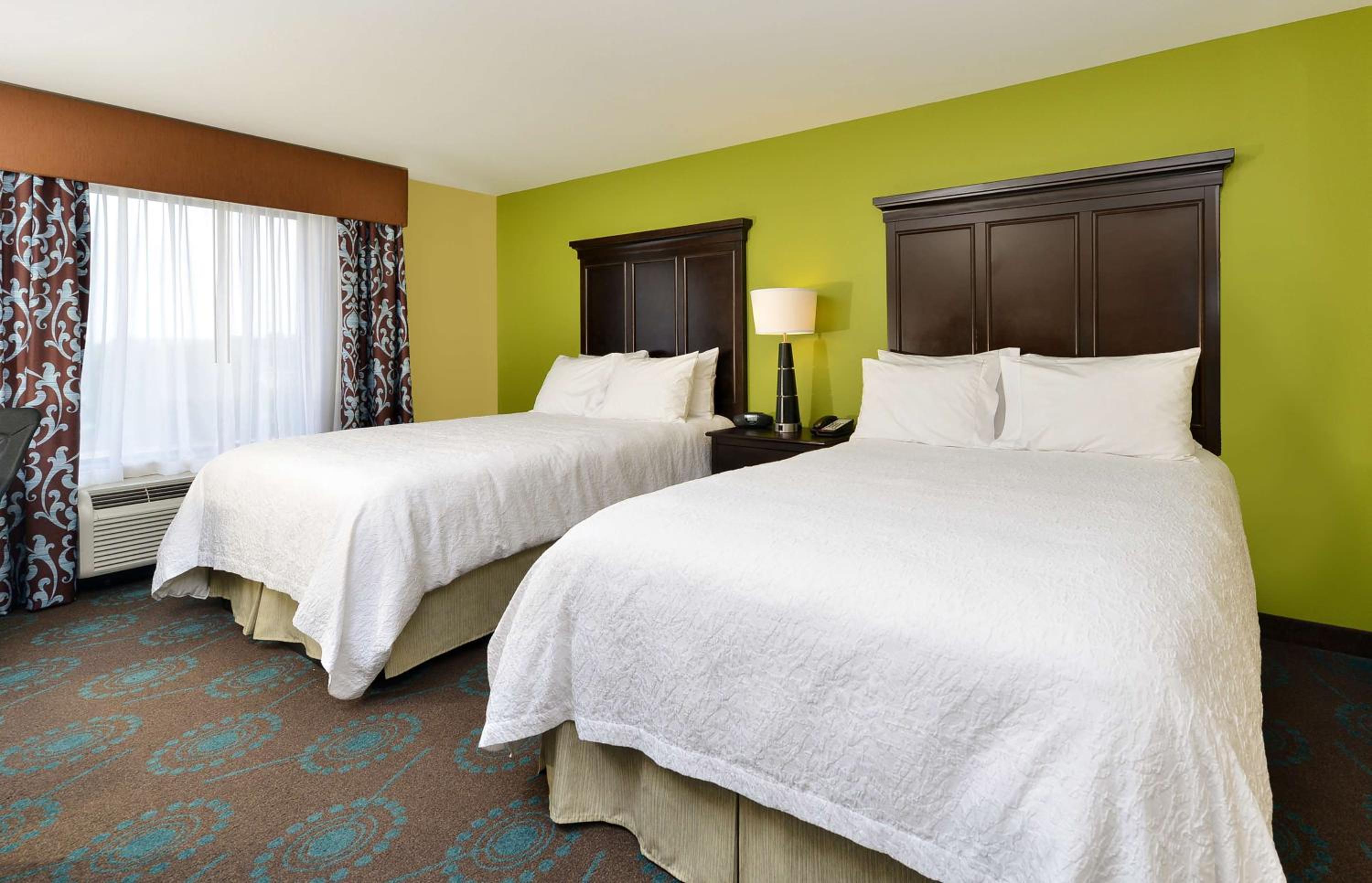 hampton inn iowa city university area
