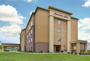 hampton inn iowa city university area