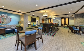 hampton inn iowa city university area