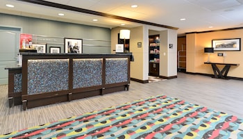 hampton inn iowa city university area