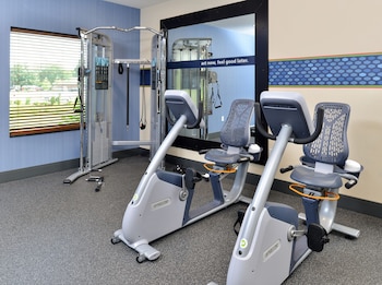 hampton inn iowa city university area