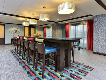 hampton inn iowa city university area