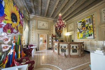 byblos art hotel villa amista