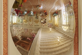 byblos art hotel villa amista