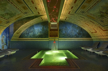 byblos art hotel villa amista