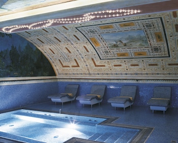 byblos art hotel villa amista