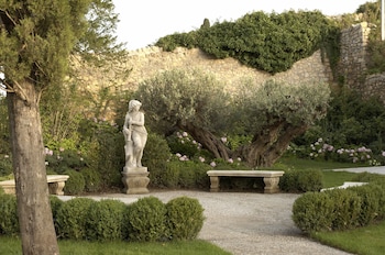 byblos art hotel villa amista