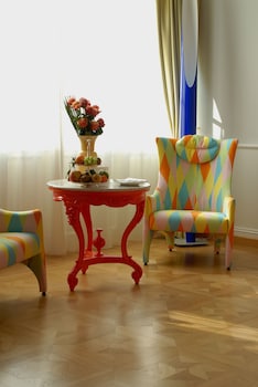 byblos art hotel villa amista