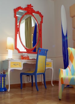 byblos art hotel villa amista