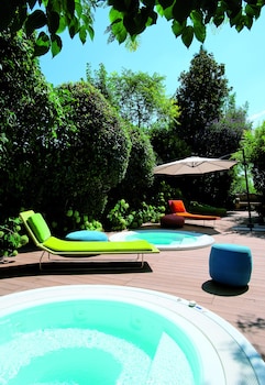 byblos art hotel villa amista