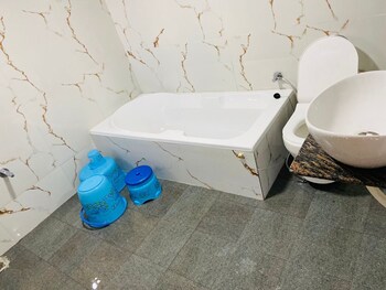 Hotel Paradise Naroda,Naroda>>Ahmedabad,2 star