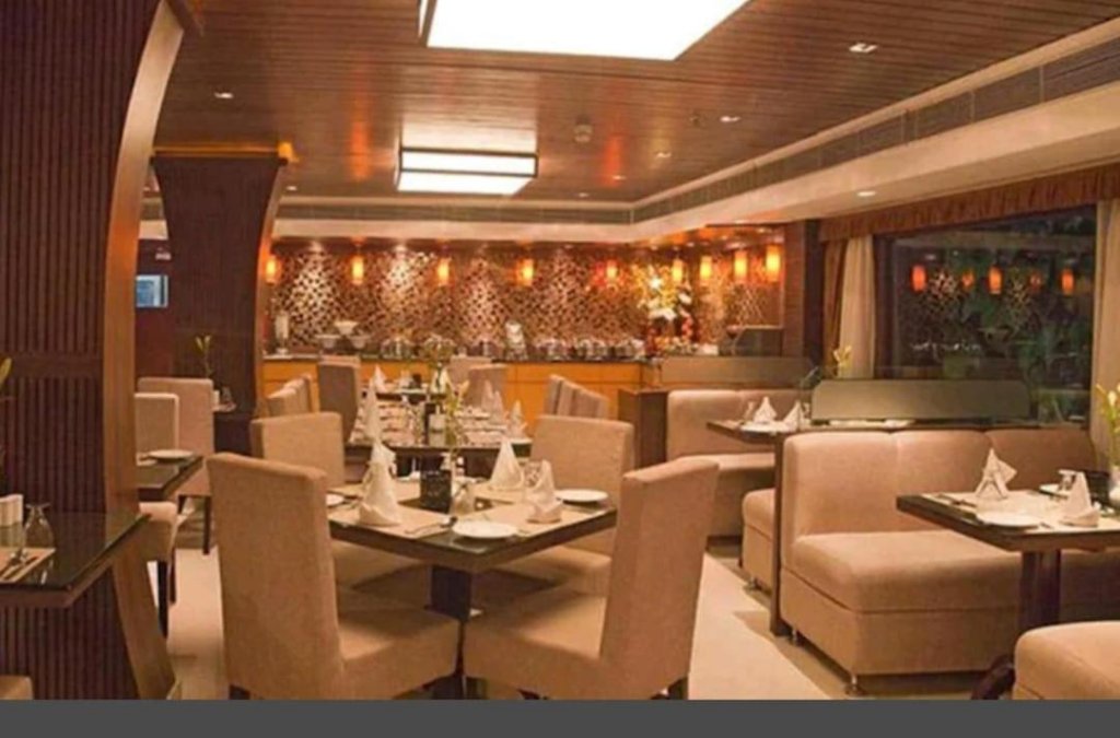 hotel prithvi palace