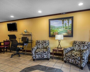 econo lodge defuniak springs i 10