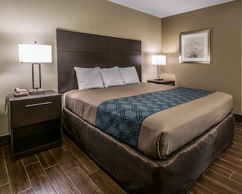 econo lodge defuniak springs i 10