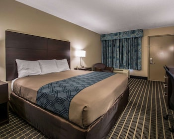 econo lodge defuniak springs i 10