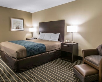 econo lodge defuniak springs i 10