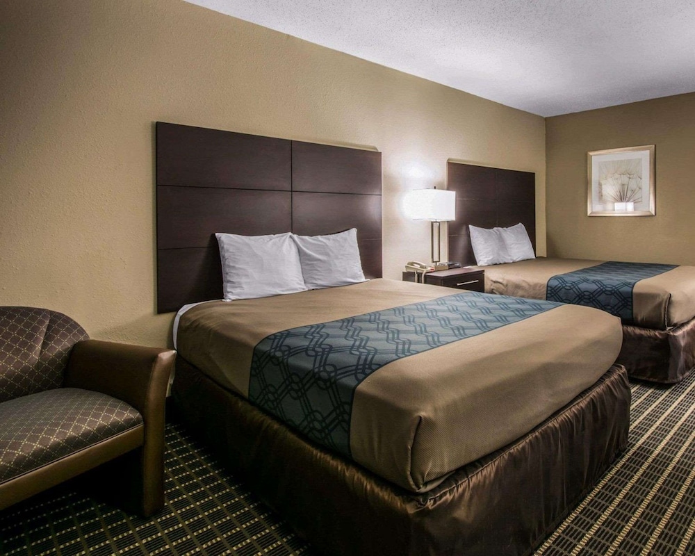 econo lodge defuniak springs i 10