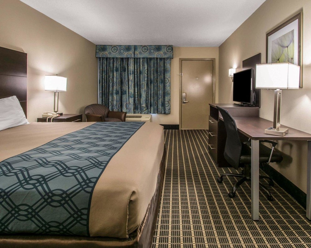 econo lodge defuniak springs i 10