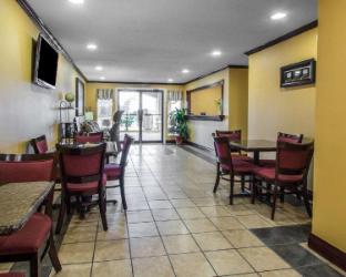 econo lodge defuniak springs i 10