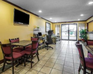 econo lodge defuniak springs i 10