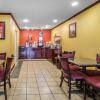 econo lodge defuniak springs i 10