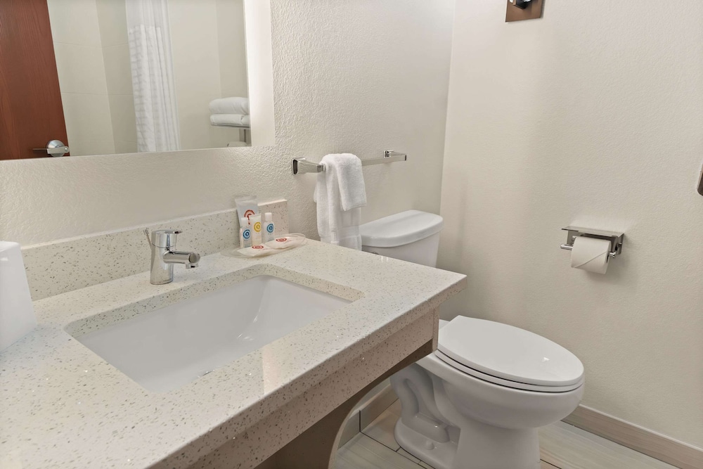 comfort suites granbury