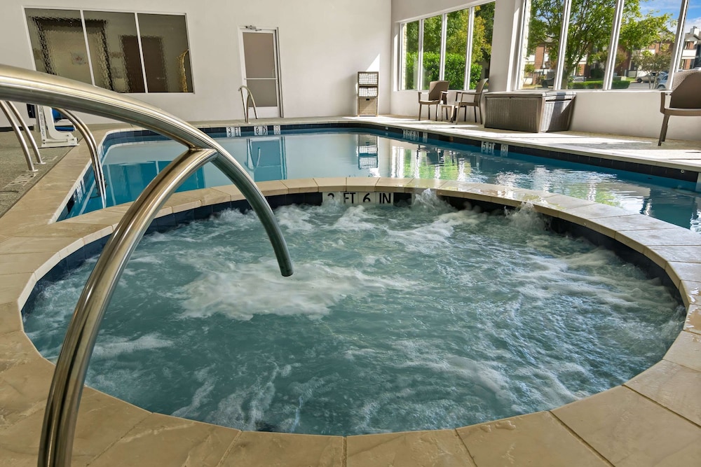comfort suites granbury
