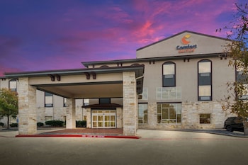 comfort suites granbury
