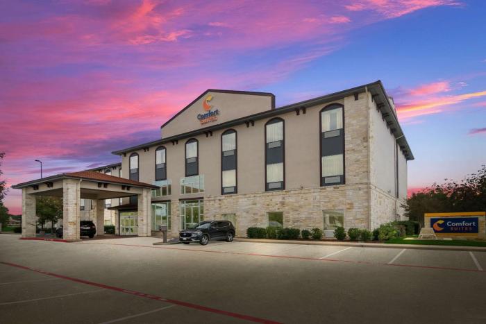 comfort suites granbury