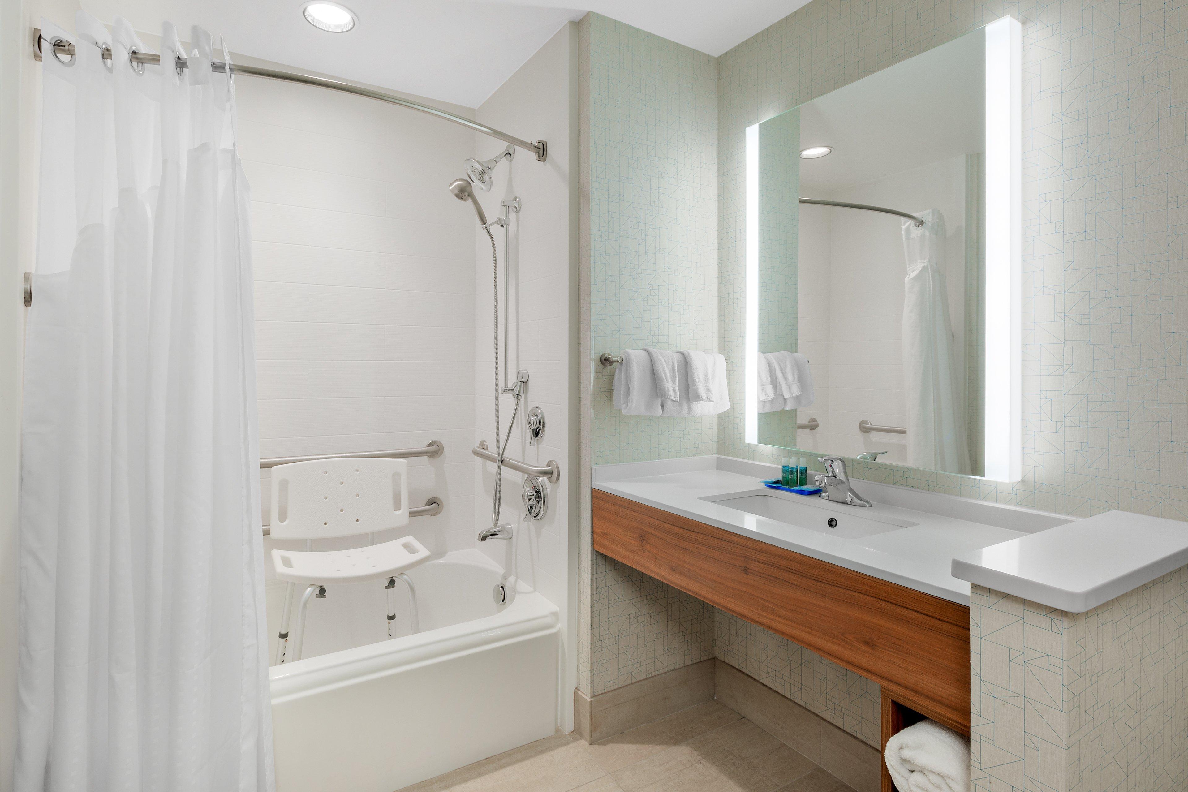 holiday inn express and suites ontario by ihg