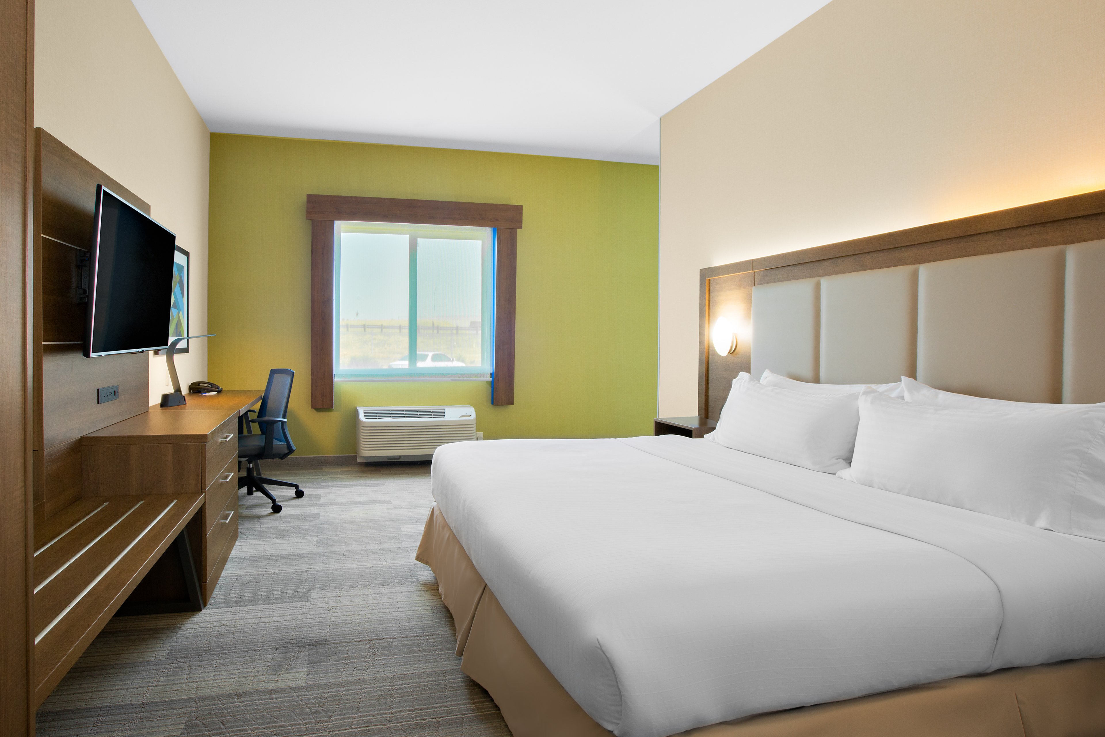 holiday inn express and suites ontario by ihg
