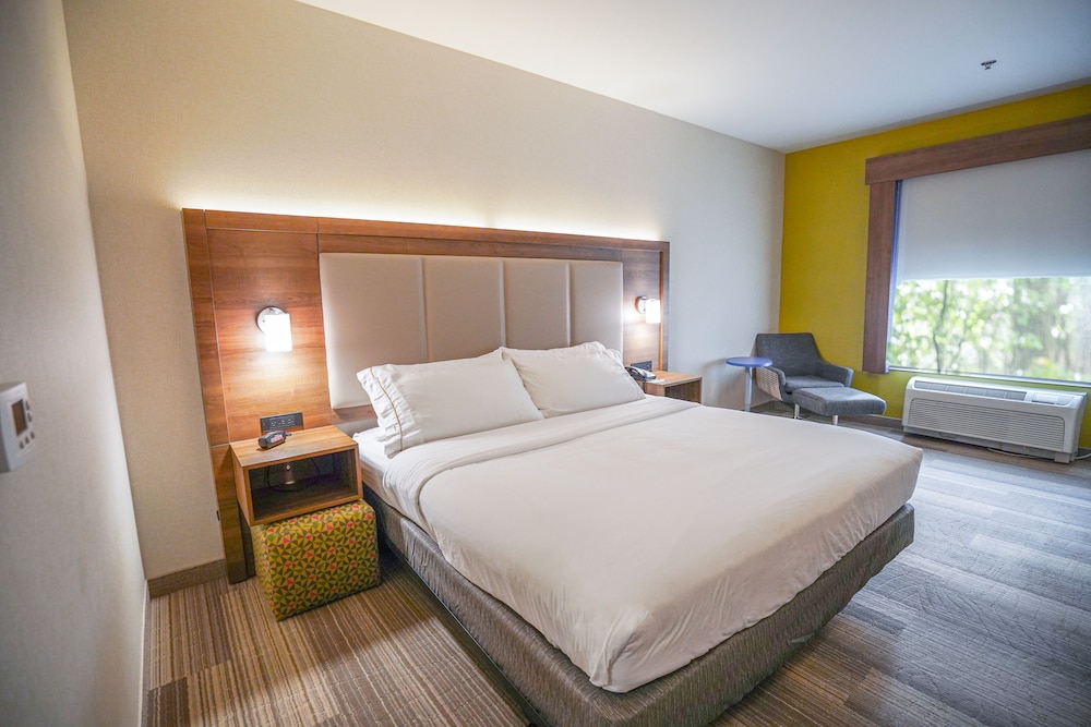 holiday inn express and suites ontario by ihg