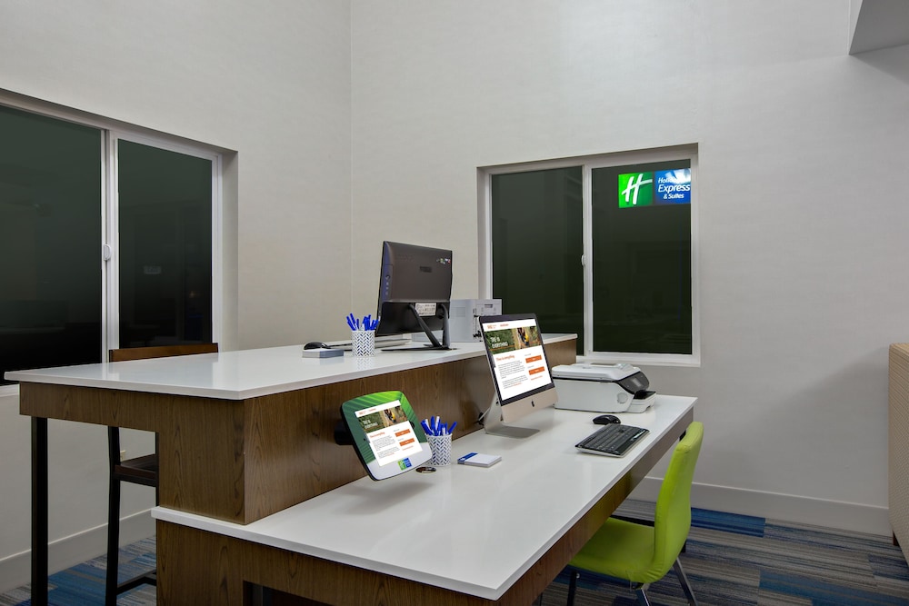 holiday inn express and suites ontario by ihg