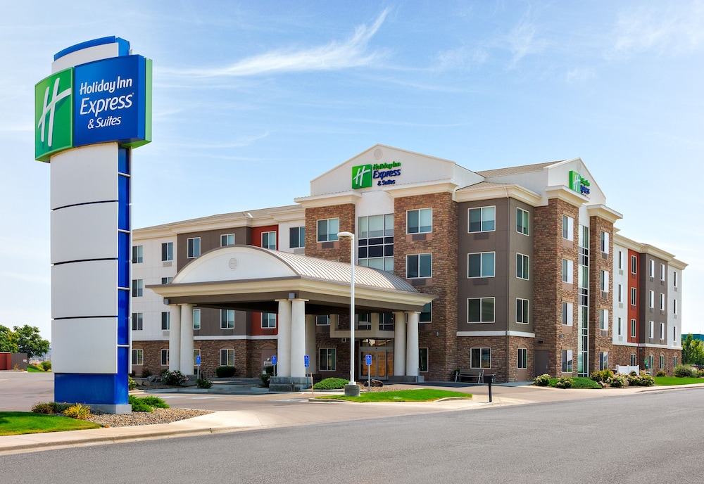 holiday inn express and suites ontario by ihg