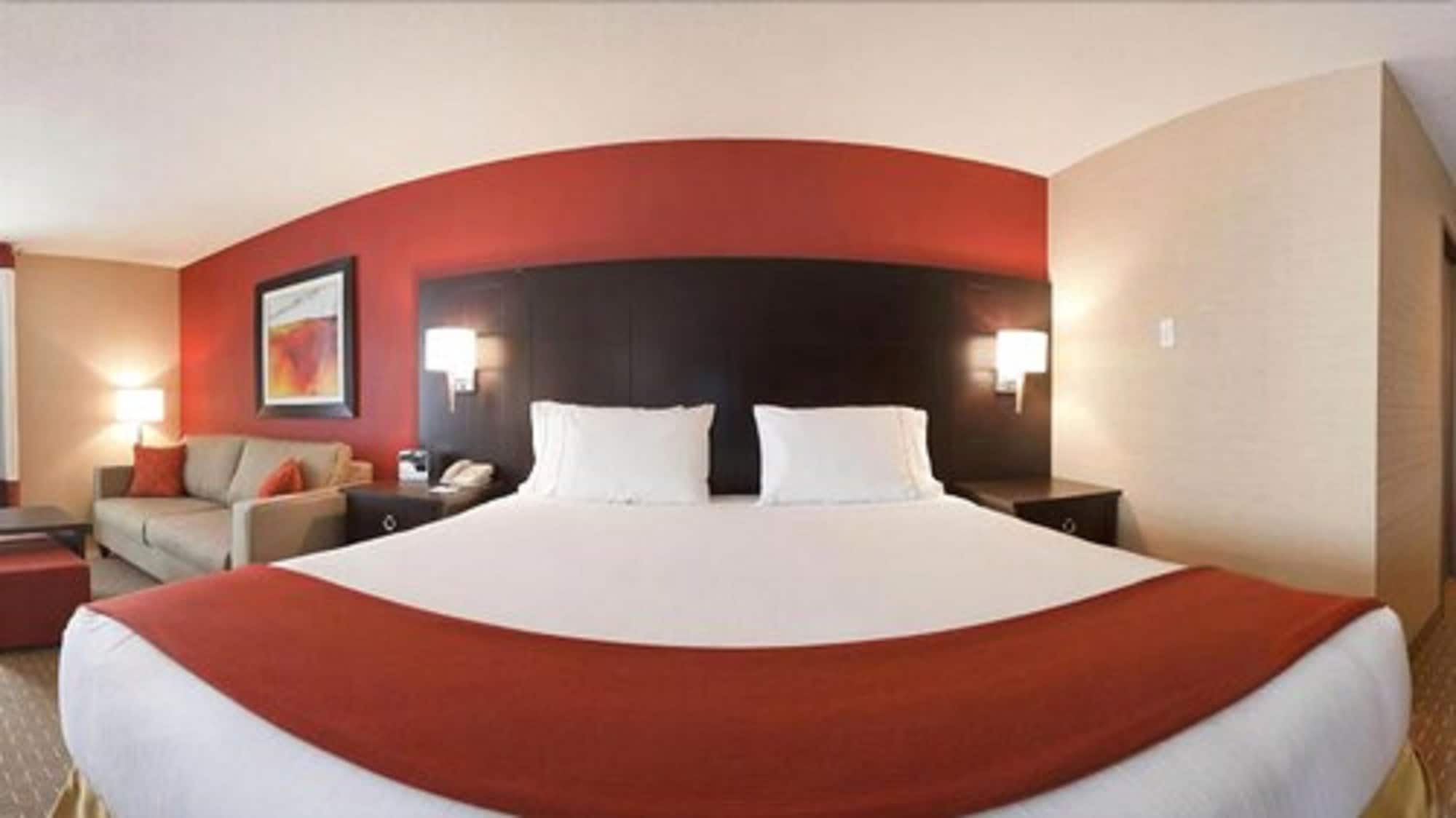 holiday inn express and suites chatham south by ihg