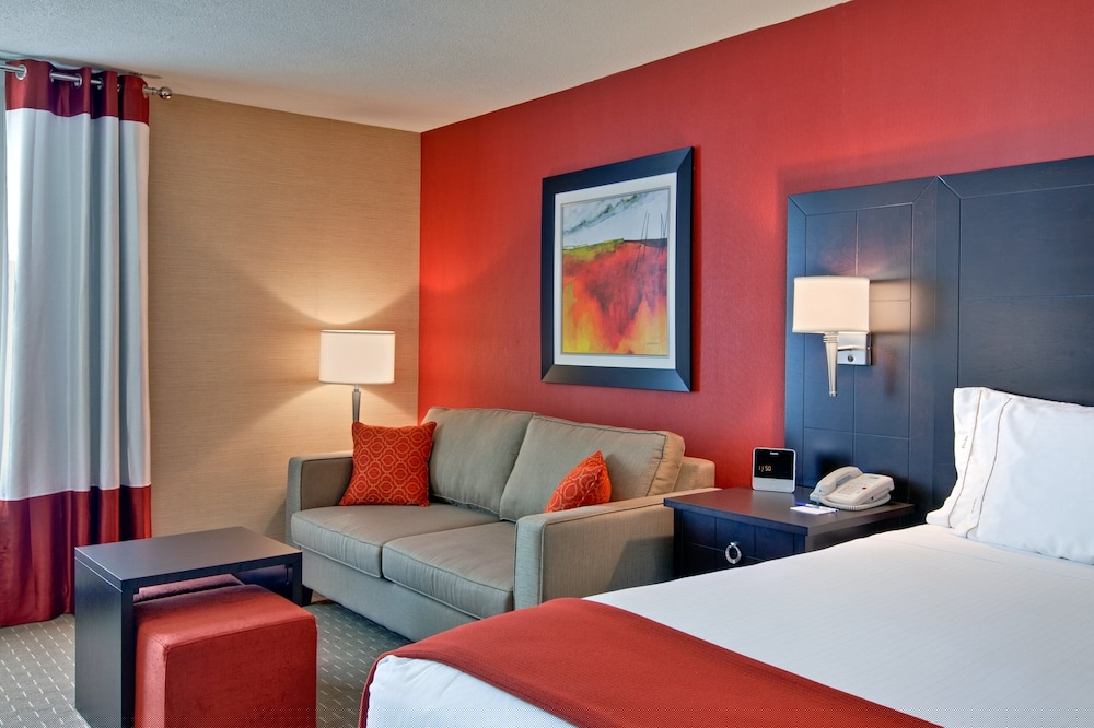 holiday inn express and suites chatham south by ihg