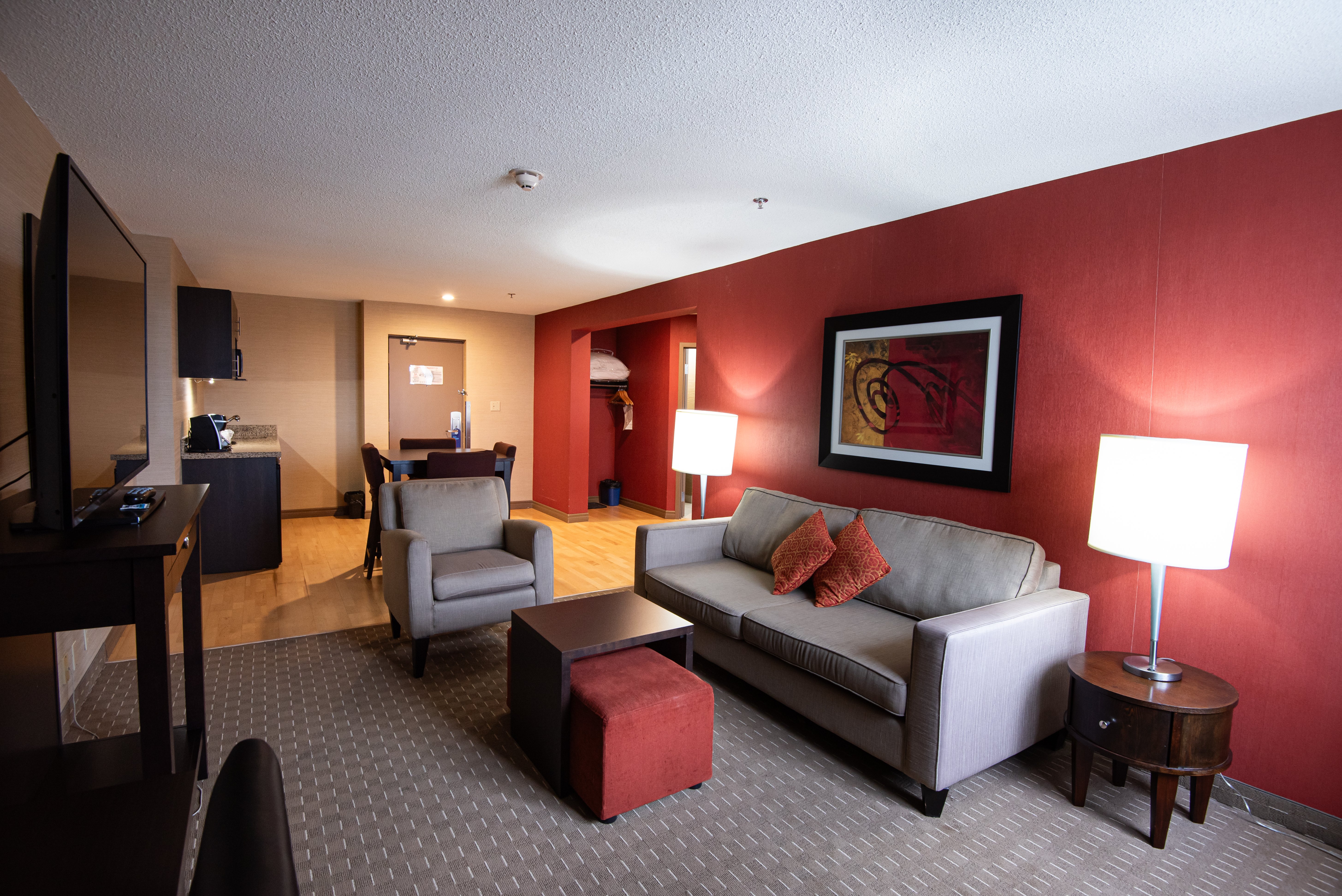 holiday inn express and suites chatham south by ihg