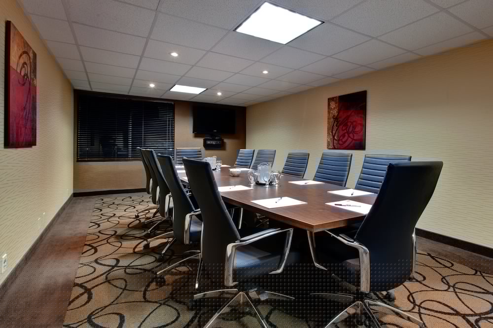 holiday inn express and suites chatham south by ihg