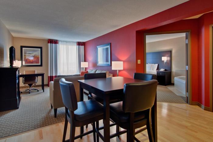 holiday inn express and suites chatham south by ihg