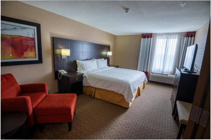 holiday inn express and suites chatham south by ihg