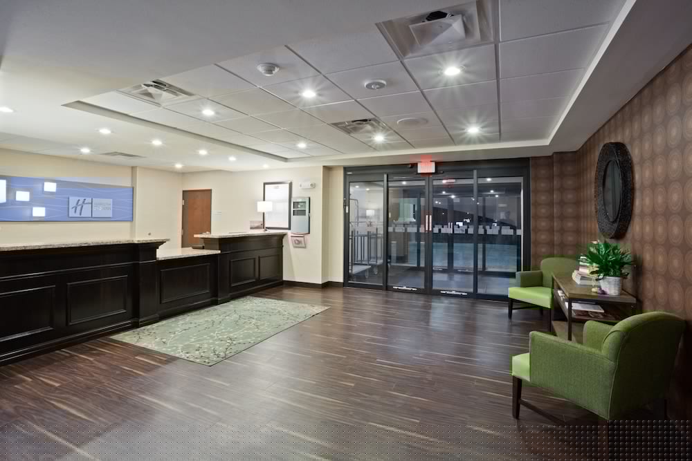 holiday inn express and suites deming mimbres vall