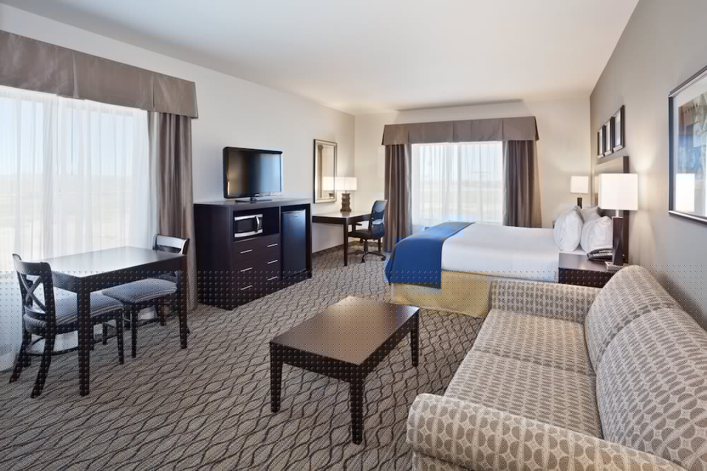 holiday inn express and suites deming mimbres vall