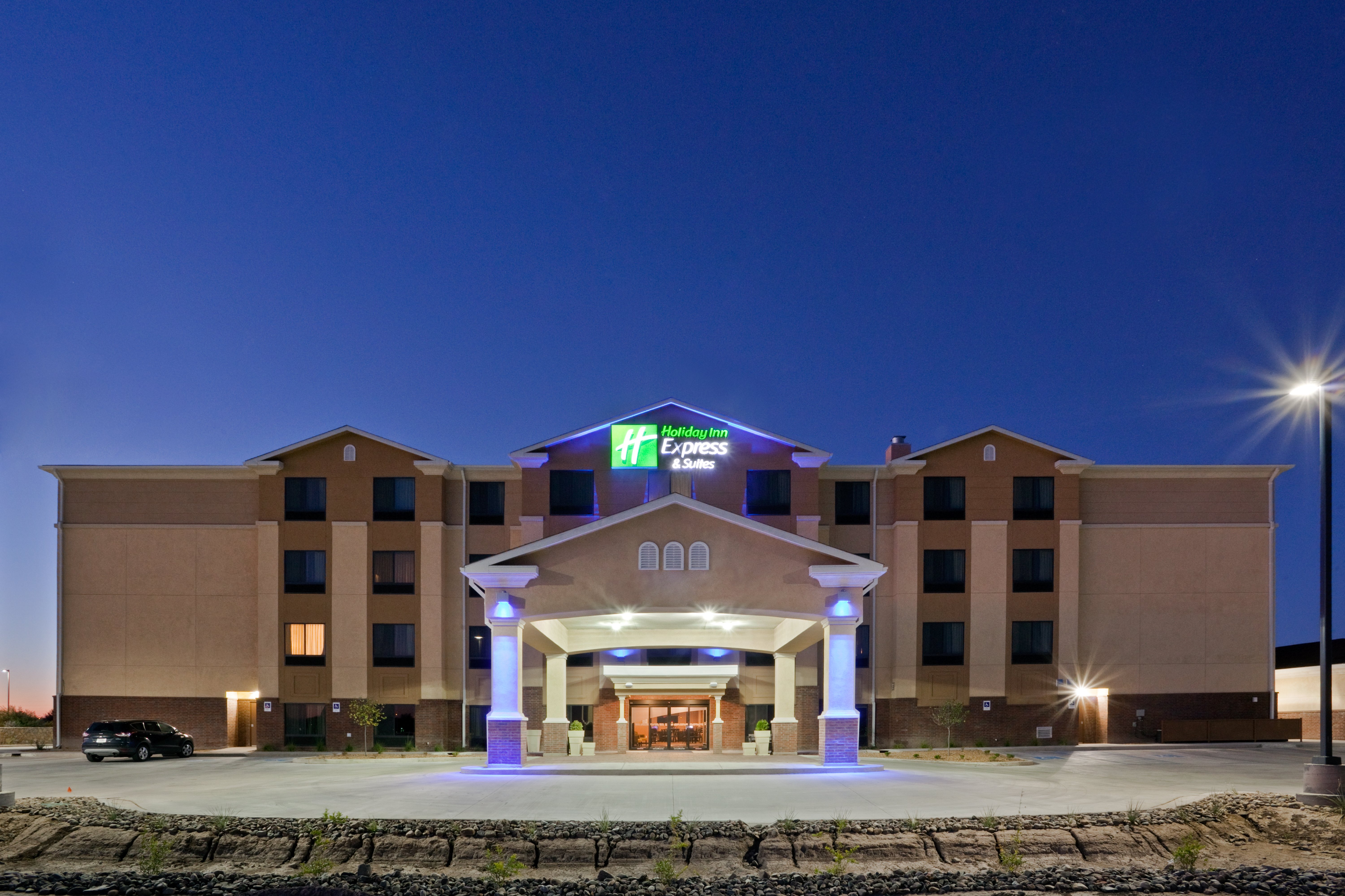holiday inn express and suites deming mimbres vall