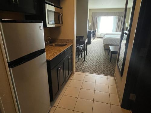 holiday inn express and suites deming mimbres vall