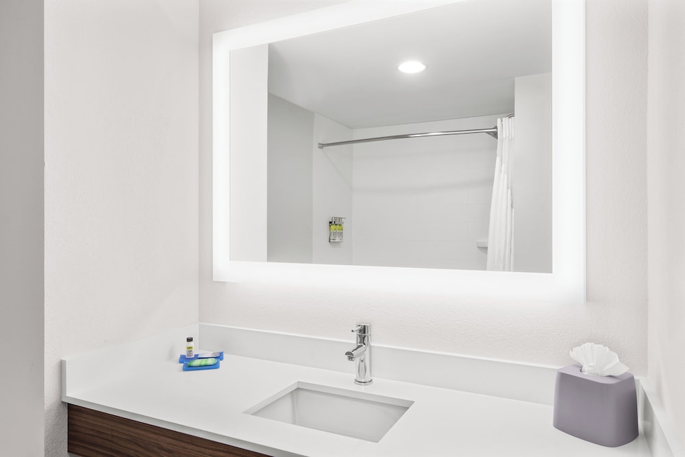 holiday inn express and suites palm bay by ihg