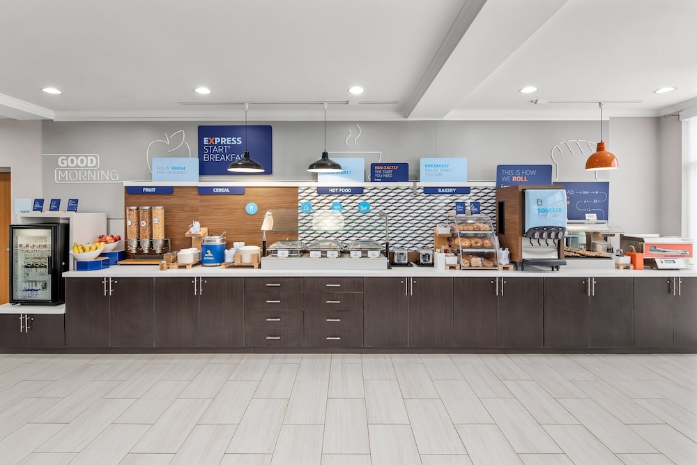 Holiday Inn Express & Suites Palm Bay By Ihg,Melbourne>>Cape Canaveral,3 star