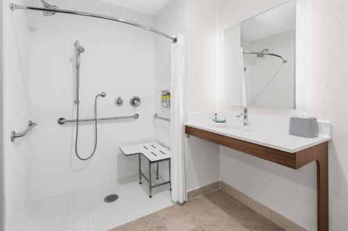 holiday inn express and suites palm bay by ihg