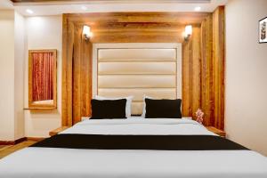 Townhouse Oak Dehradun Court Formerly Gk Residency photo 2